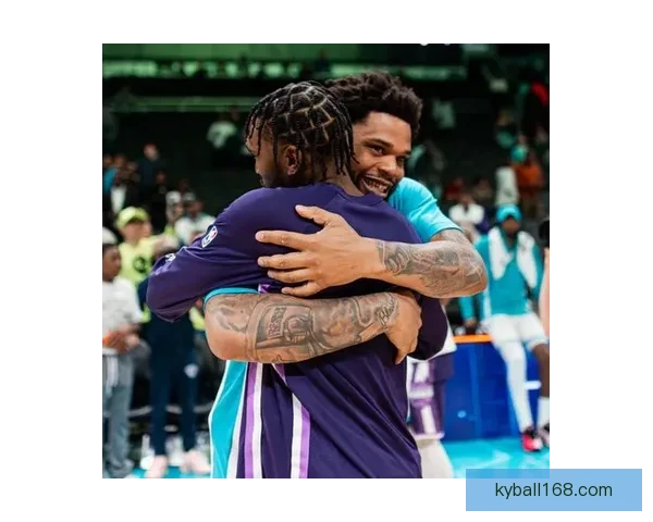 火箭或后悔交易怀特18分钟轰27分三分准心惊人